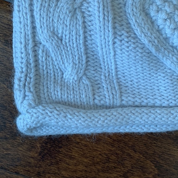 BANANA REPUBLIC Factory Light Blue Scarf, Gloves and Hat Set New With Tags - Picture 7 of 13